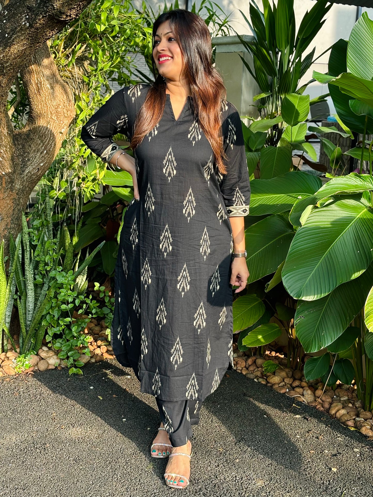 NEW! Black abstract print with sleeves border style co-ord set